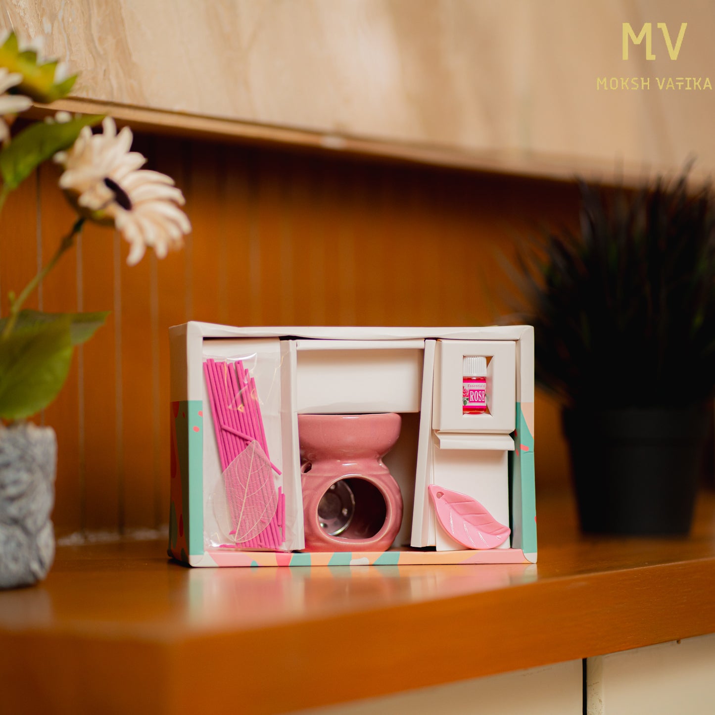 Moksh Vatika Ceramic Aroma Diffuser Gift Set – Rose Fragrance
