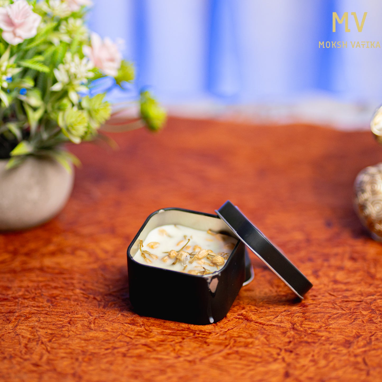 Moksh Vatika – Jasmine Bloom Scented Soy Wax Candle in Black Tin Box