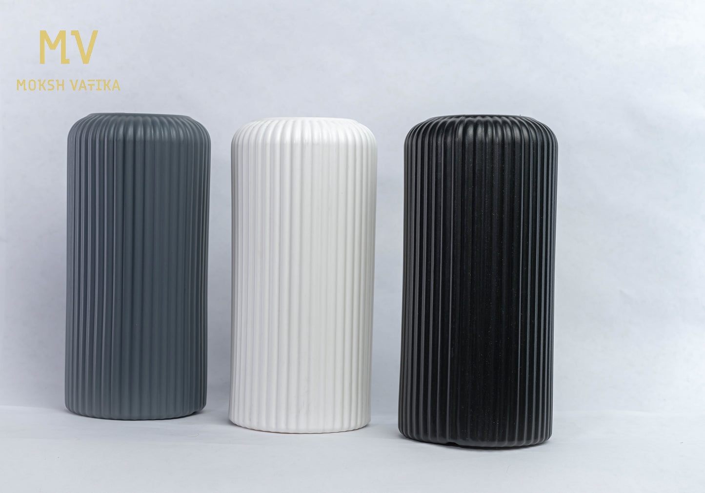 MV Ribbed Ceramic Vase – Set of 3 (Black, Grey & White)