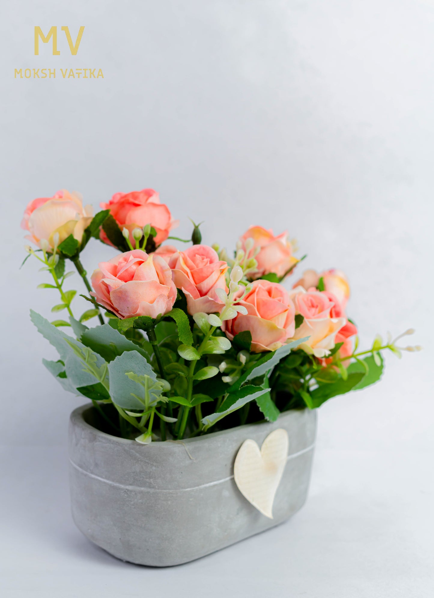 Heartfelt Blooms – Peach Rose Cement Planter