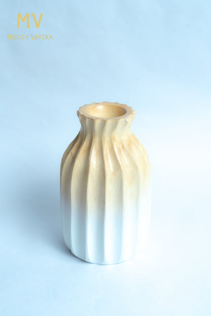 Two-Tone Textured Wooden Vase – Beige to White Gradient